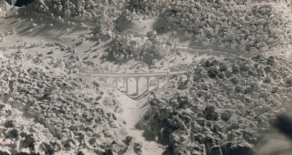 Modell der Drachenlochbrücke